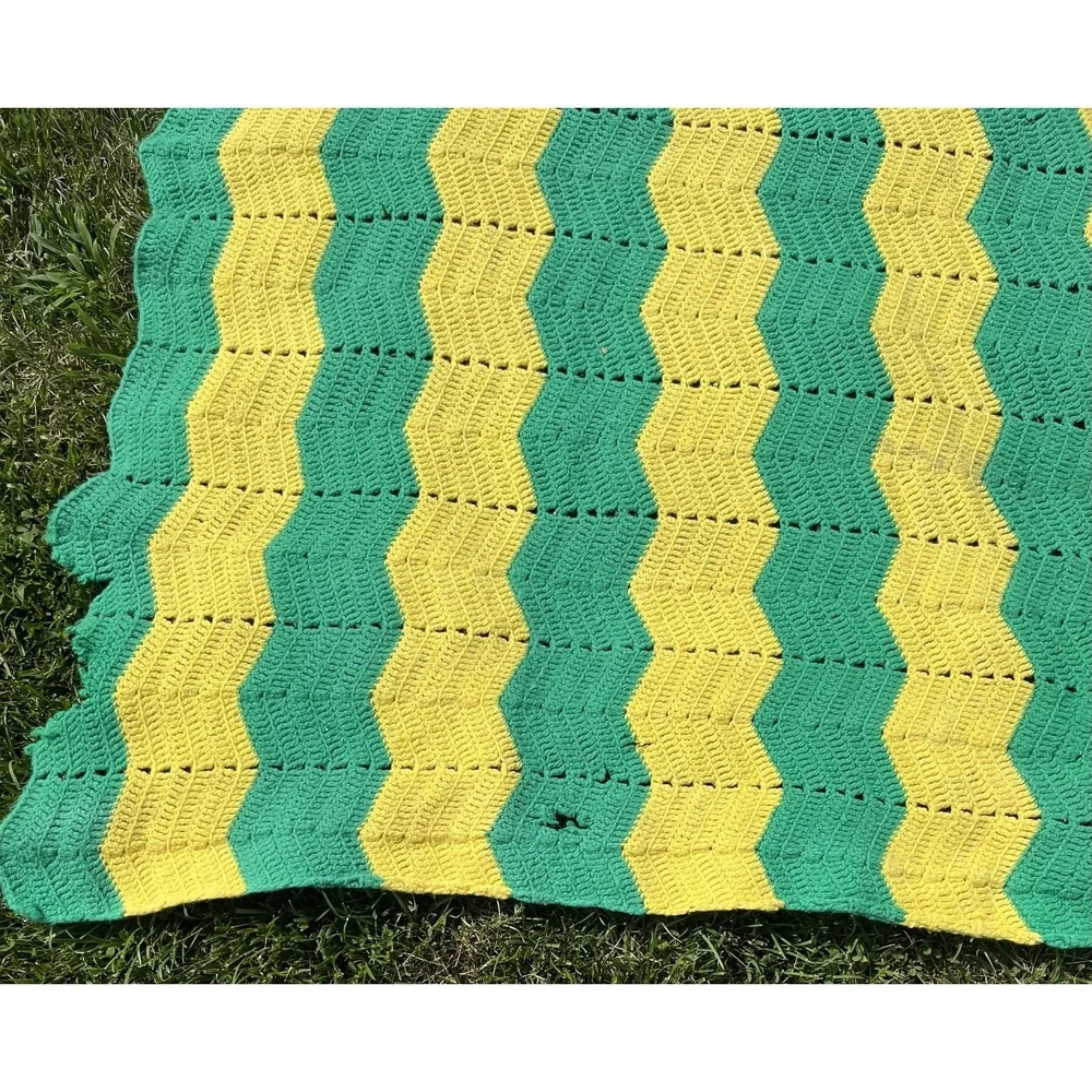 Vintage Handmade Crochet Zig Zag Afghan Blanket Throw Lap Blanket 1970s Retro De
